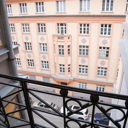 Veľký 3-izbový Bratislava-staré Mesto Apartamento *