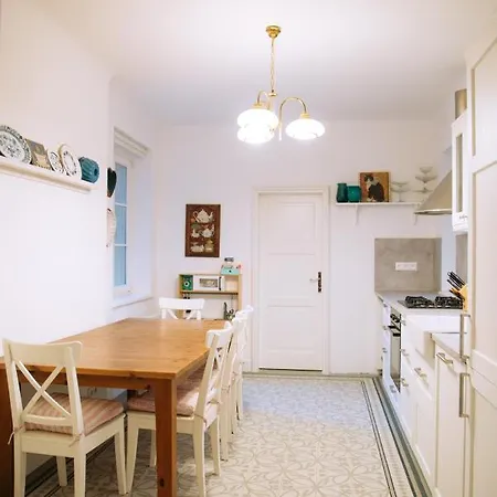 Apartamento Veľký 3-izbový Bratislava-staré Mesto