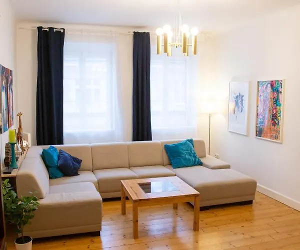 Velky 3-izbovy Bratislava-stare Mesto *